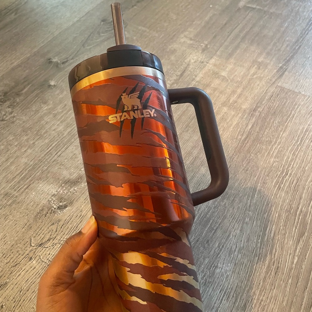 The Tyla Tyger Quencher H2.0 FlowState™ Tumbler | 40 OZ - Tyla Tyger (SOLD OUT)